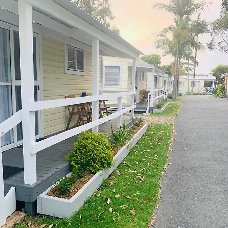 Little Palm Cabins Lake Cathie Exterior photo